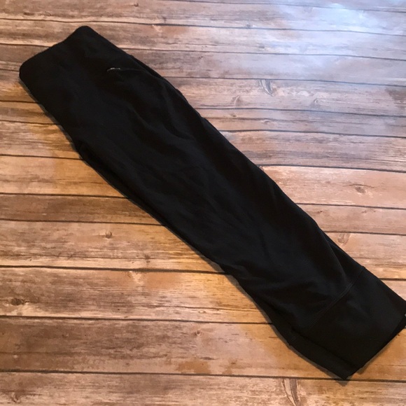 Athleta Pants - Athleta Relay Capri